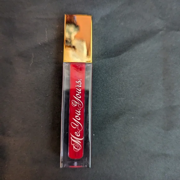 GXVE Me Your Yours Long Wear Lipstick - Picture 2 of 5